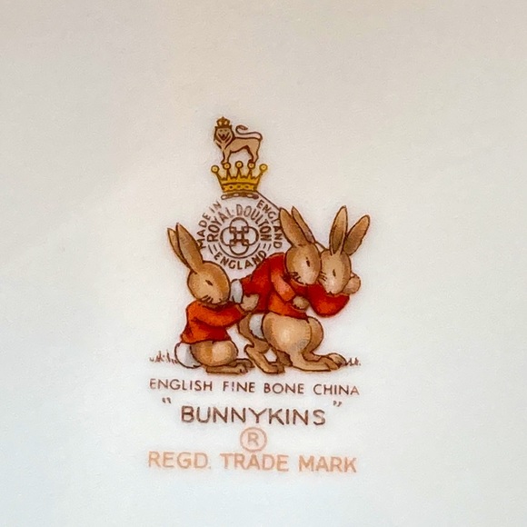 Vintage Royal Doulton Bunnykins “Raft” Child’s Bowl English Fine Bone China 1936 - Picture 4 of 4